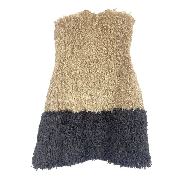 Womens 1X Faux Fur Shaggy Boho Chic Fluffy Oversized 2 Tone Vest by Forever 21+ - Picture 2 of 9